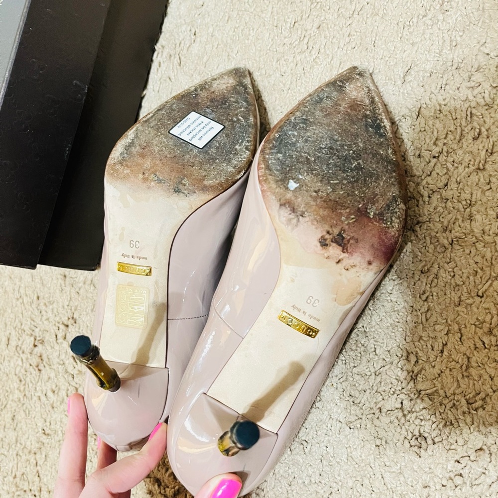Gucci Kristen Bamboo Heel Pointed Toe Pumps in Nude Patent Leather Flesh - Picture 13 of 13